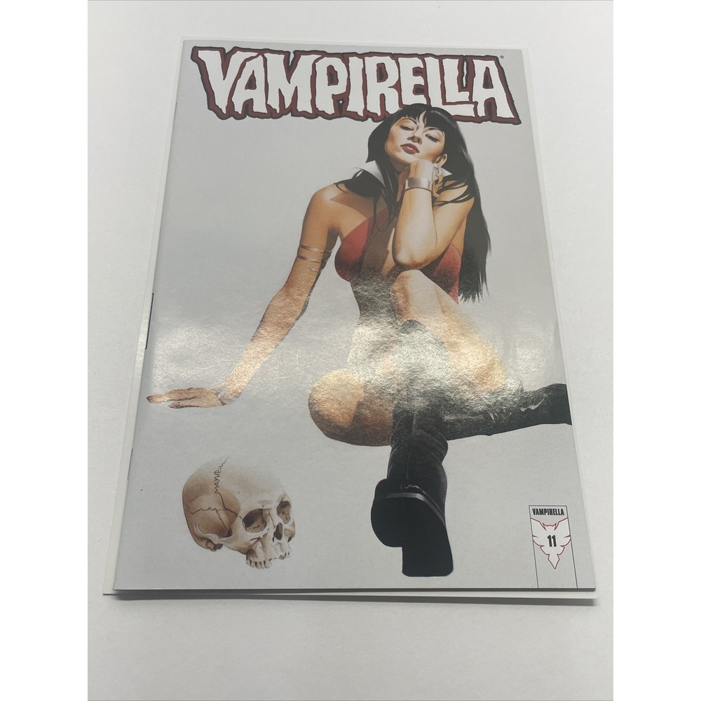 VAMPIRELLA 11 - Picture 2 of 11